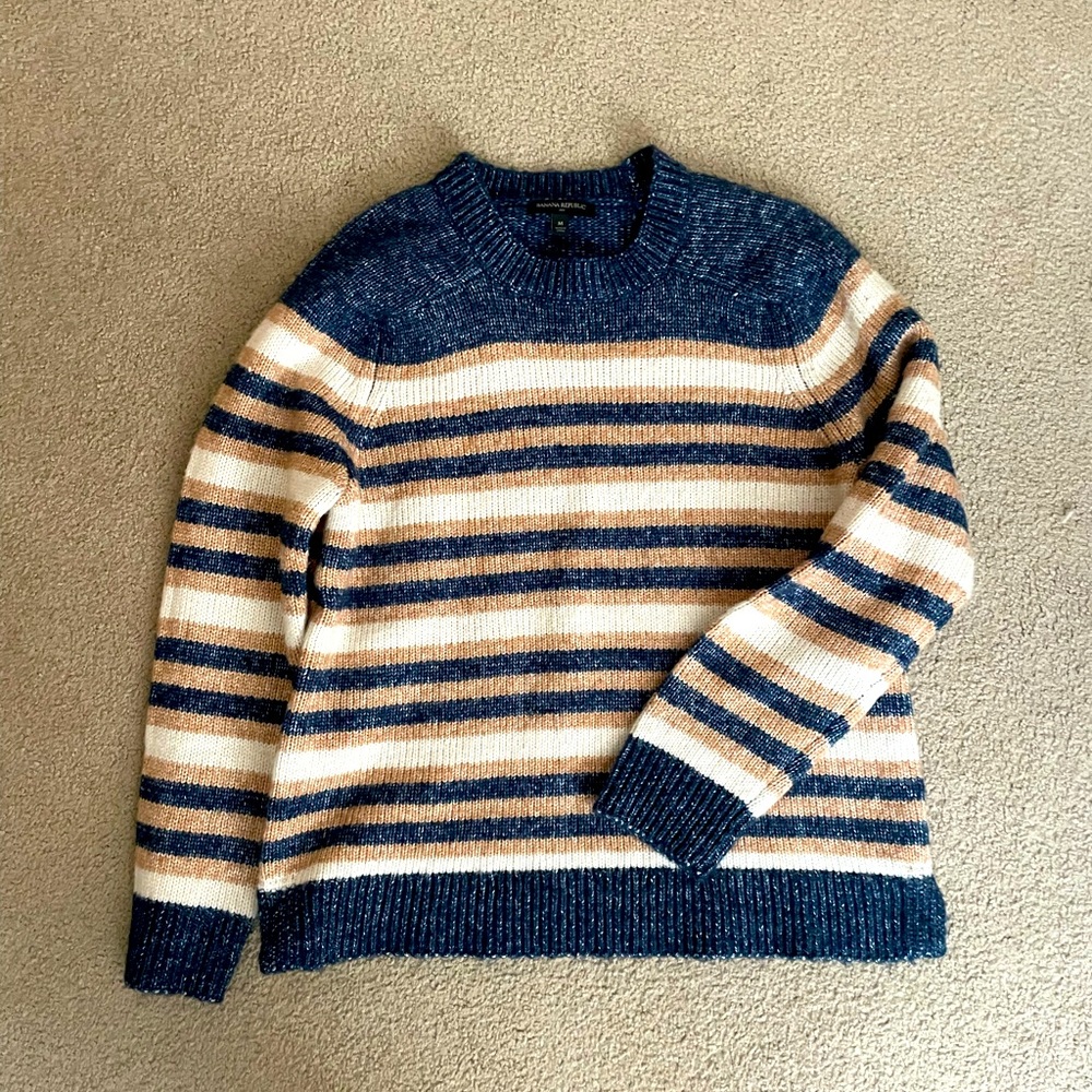 NWOT Banana Republic Sweater